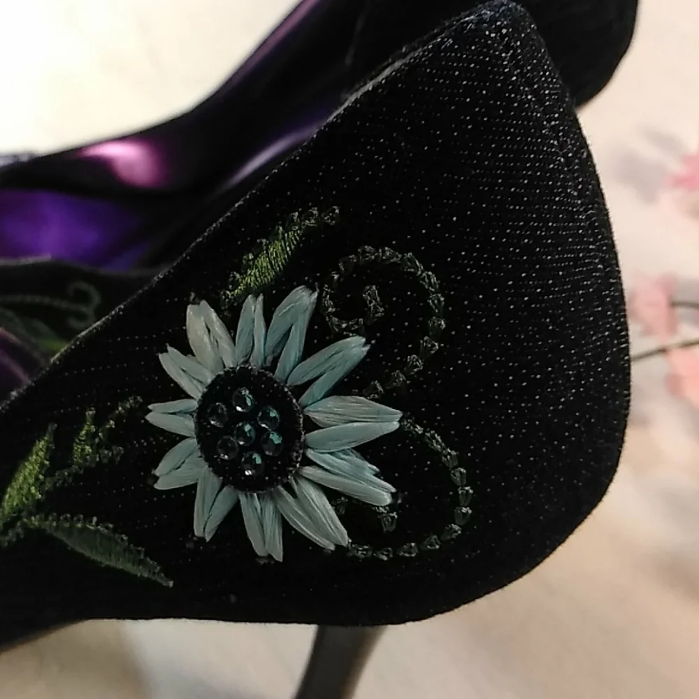 Demi heels woman's size 7.5 Festival, Boho